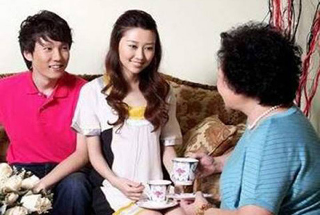 Nàng dâu bất ngờ trước đề nghị lạ của mẹ chồng tương lai-1