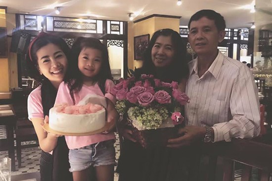 Bố Mai Phương nói về con gái trong những ngày cuối đời: 