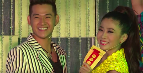 Clip Mai Phương - Phùng Ngọc Huy song ca: Xót xa cảnh vẫn còn bên nhau nhiều năm trước-1