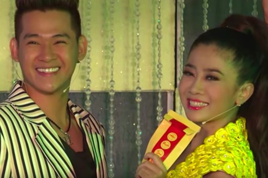 Clip Mai Phương - Phùng Ngọc Huy song ca: Xót xa cảnh vẫn còn bên nhau nhiều năm trước
