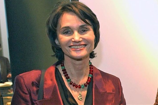 Y tá Mỹ bật trò chuyện video để con gái nói lời từ biệt với mẹ trong giây phút sắp qua đời vì Covid-19-3