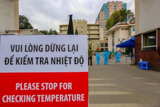 Đưa 700 người nhà bệnh nhân ở Bạch Mai cách ly tại ký túc xá ĐH FPT