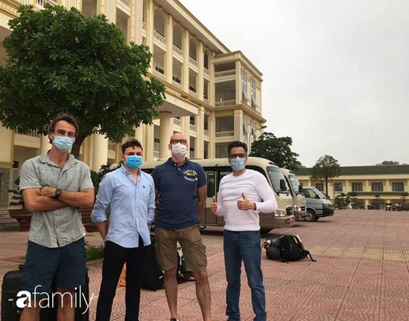 Chàng trai người Anh viết nhật ký cách ly khiến bạn bè quốc tế cám ơn Việt Nam” đã âm tính hoàn toàn với Covid-19, tiết lộ hình ảnh sau khi rời trại và chuỗi ngày bất ngờ nổi tiếng-8