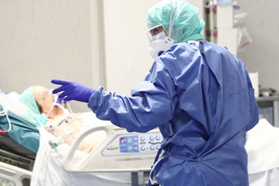 Dịch Covid-19: Giới nhà giàu ở Nga sẵn sàng chi số tiền khổng lồ, tranh nhau mua máy trợ thở để 