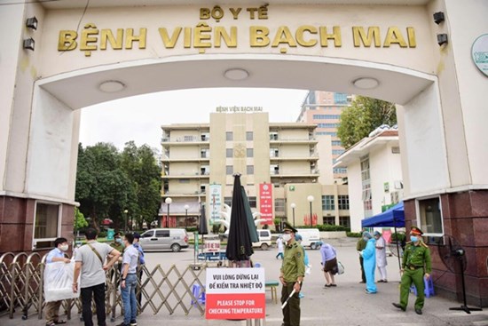 7 nhóm có nguy cơ cao mắc Covid-19 tại Bệnh viện Bạch Mai