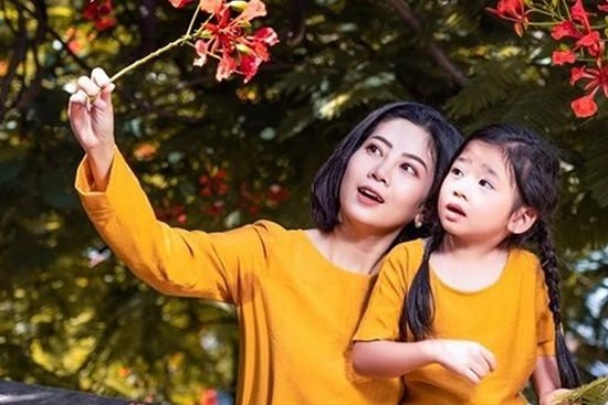 Bật khóc trước status cuối cùng Mai Phương dành cho con gái: Tình yêu của mẹ sẽ theo con đến suốt cuộc đời!