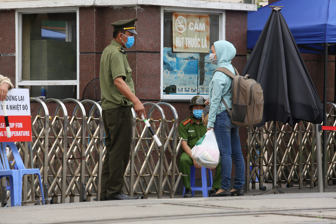 Toàn cảnh dịch Covid-19 tại Bệnh viện Bạch Mai trong 10 ngày qua: Từ 2 ca đầu tiên đến ổ dịch phức tạp nhất cả nước-4