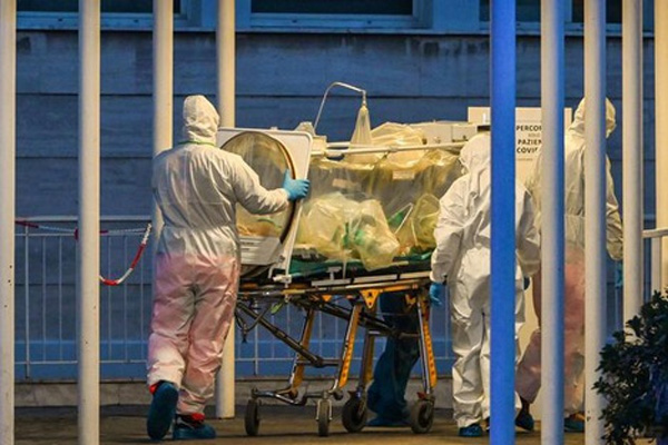 Tự quay clip với hành động phản cảm trong siêu thị còn ngang nhiên thách thức Ai sợ corona?”, nam thanh niên khiến dân mạng dậy sóng đòi tống vào tù-3