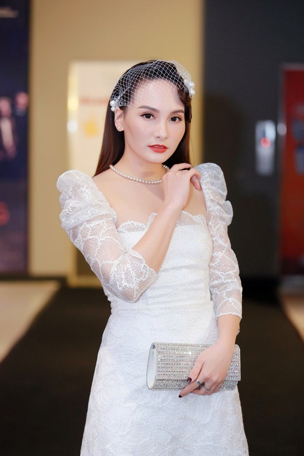 Bảo Thanh đụng đầm ôm gợi cảm với Á hậu Thuỵ Vân, ai cũng cân não” xem body nào đẹp nhất-6