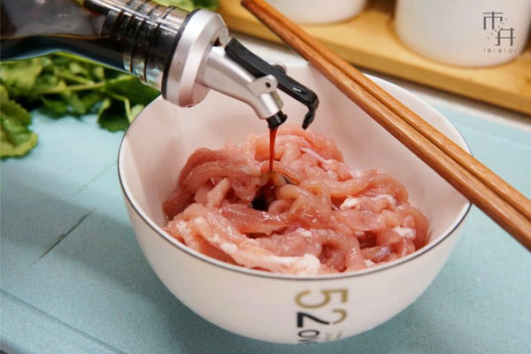 Mách chị em 8 cách dùng&nbsp;vật dụng trong nhà giúp quần áo thẳng tinh tươm không tốn một đồng-8