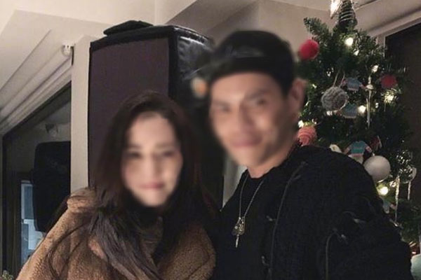 Chồng đột ngột mua 1 gói muối đặt ở đầu giường, vợ hỏi nguyên do thì nhận được câu trả lời khiến cô chết lặng-3