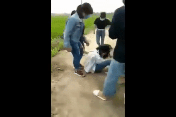 Xác định danh tính 5 nữ sinh đánh hội đồng bạn nữ lớp 9, nguyên nhân xảy ra mâu thuẫn khiến cha mẹ phải giật mình-3