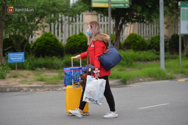 Ảnh: Bệnh nhân thứ 17 và 26 ca mắc Covid-19 khác khỏi bệnh-11