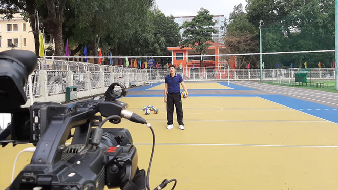 Học thể dục online mà đầu tư xịn xò như quay MV, trường Đại học chất nhất mùa Covid-19 đây rồi!-7