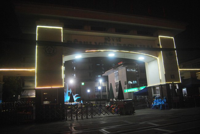 Chủ tịch UBND TP Hà Nội: Công ty Trường Sinh là nguồn lây nhiễm lo ngại nhất ở Bệnh viện Bạch Mai-2