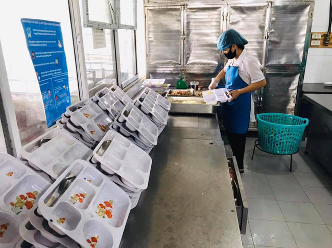 Nhân viên của Trường Sinh cung cấp thức ăn ở BV Nội Tiết không liên quan Bạch Mai-2