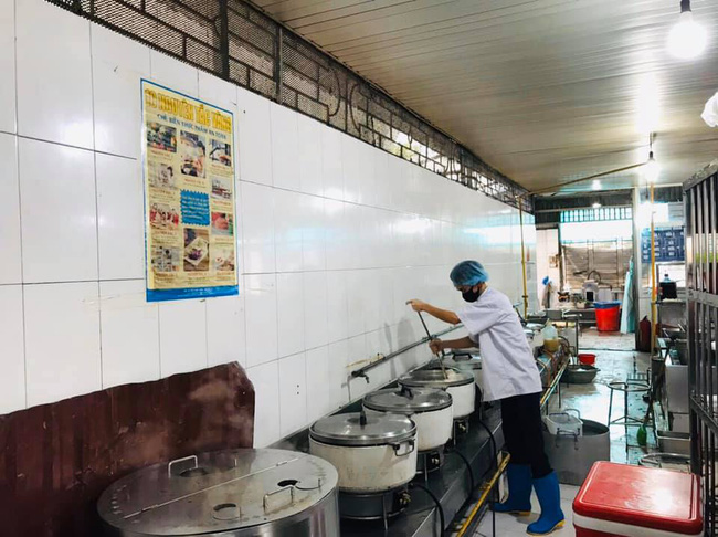 Nhân viên của Trường Sinh cung cấp thức ăn ở BV Nội Tiết không liên quan Bạch Mai-3