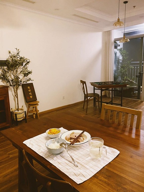 Không gian căn hộ ấm cúng của Jun Phạm sau khi thiết kế lại-3