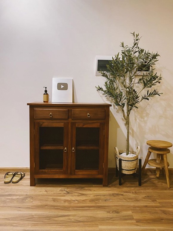 Không gian căn hộ ấm cúng của Jun Phạm sau khi thiết kế lại-12