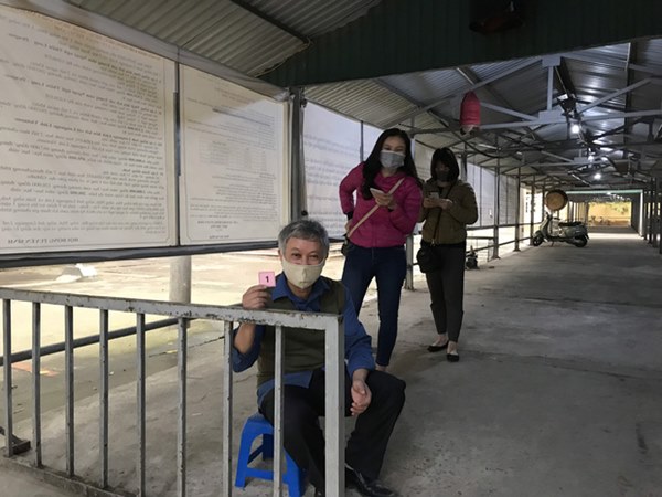 Hà Nội bắt đầu đón bệnh nhân làm xét nghiệm nhanh COVID-19, cho kết quả trong 10 phút-15