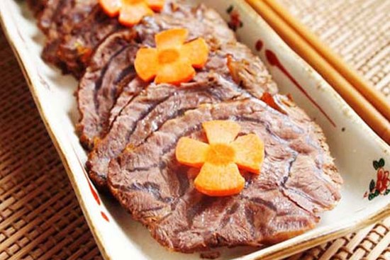Mẹ đảm học công thức tự làm bắp bò rim đặc sản miền Trung