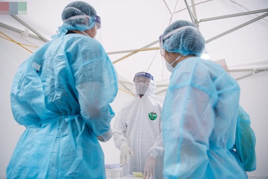 3 bệnh nhân mắc Covid-19 nặng đã có kết quả âm tính ít nhất 2 lần