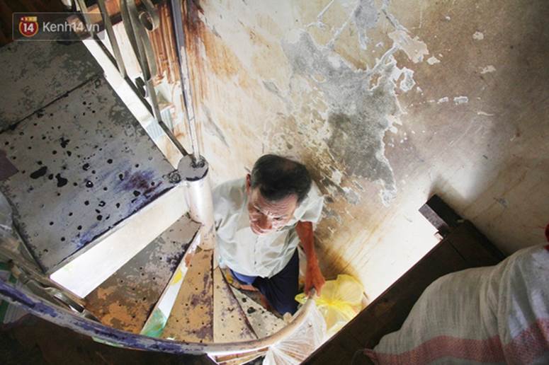 Chuyện từ những tấm vé số cuối cùng trước giờ cách ly toàn xã hội ở Sài Gòn: Mai dừng rồi, ngoại ở nhà không đi bán nữa mà gạo cũng hết rồi-10