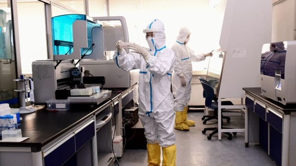 Đột biến gene gia tăng nguy cơ nhiễm virus corona ở người trẻ tuổi?-1