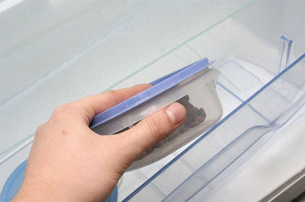 Ám ảnh mùi cá ám ở tủ lạnh, áp dụng ngay mẹo sau để mùi tanh biến mất-10