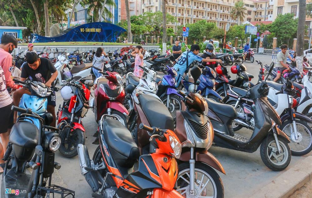 Nha Trang ra quân cưỡng chế người tắm biển-3