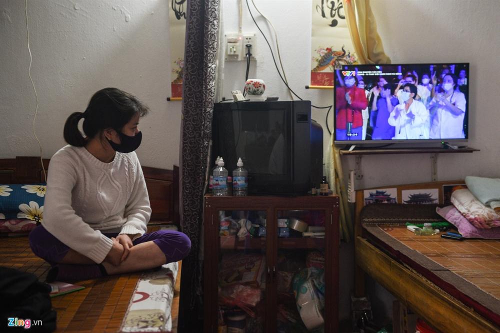 Xe quân đội đưa đón bệnh nhân chạy thận đến Bệnh viện Bạch Mai-8