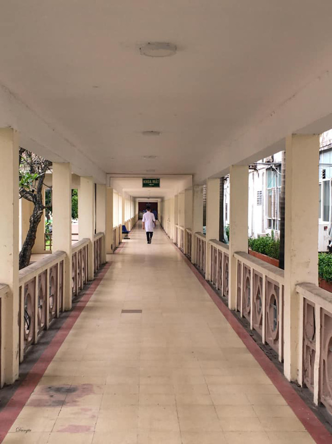 Những hình ảnh cảm động bên trong bệnh viện Bạch Mai-13