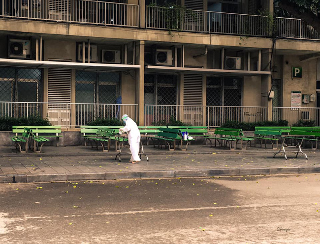 Những hình ảnh cảm động bên trong bệnh viện Bạch Mai-14