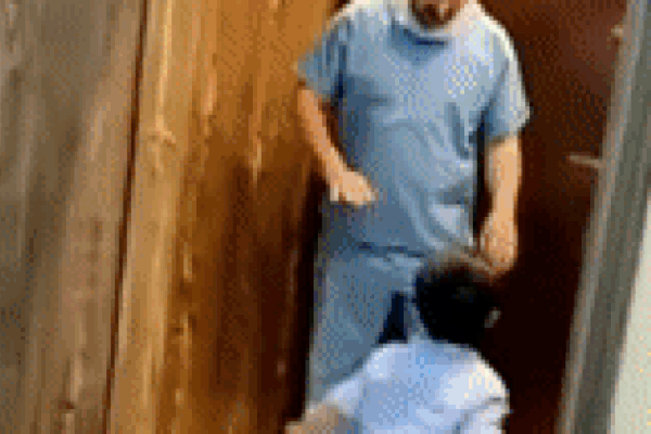 Tầng lớp lao động Hàn Quốc chật vật kiếm sống giữa thời Covid-19: Tiểu thương lay lắt cả buổi không có khách, công nhân thất nghiệp phải xin từng bữa ăn-4