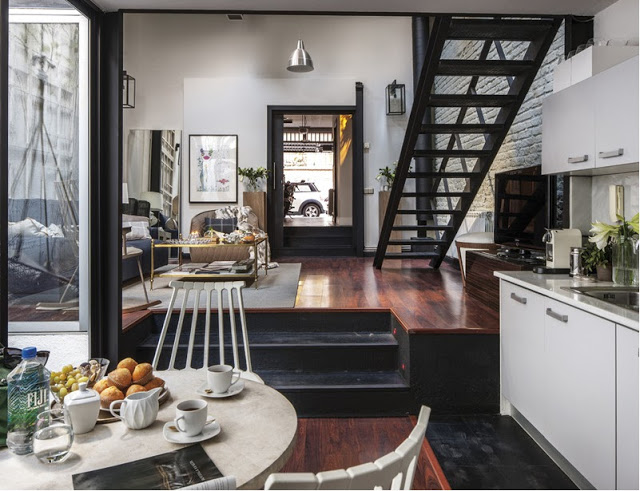 Ngôi nhà 30m² khiến chủ nhân chỉ muốn ở trong nhà do cách thiết kế kết hợp không gian sống và sở thích giải trí cá nhân-3