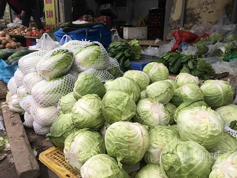 Ngày đầu cách ly, hàng la liệt ngoài chợ, chất đống trong siêu thị-3