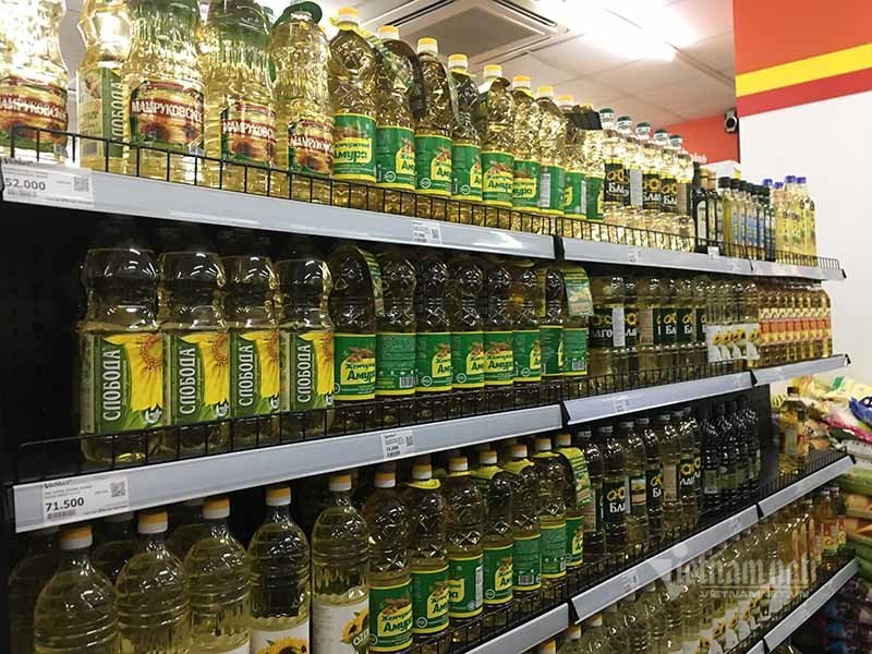 Ngày đầu cách ly, hàng la liệt ngoài chợ, chất đống trong siêu thị-12