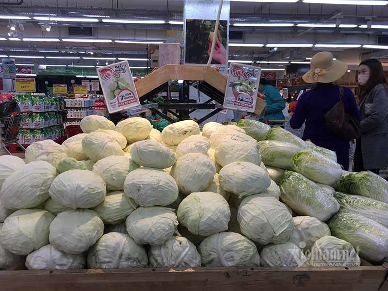 Ngày đầu cách ly, hàng la liệt ngoài chợ, chất đống trong siêu thị-18