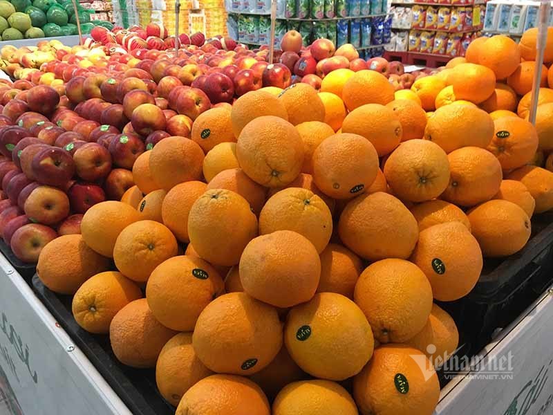 Ngày đầu cách ly, hàng la liệt ngoài chợ, chất đống trong siêu thị-20