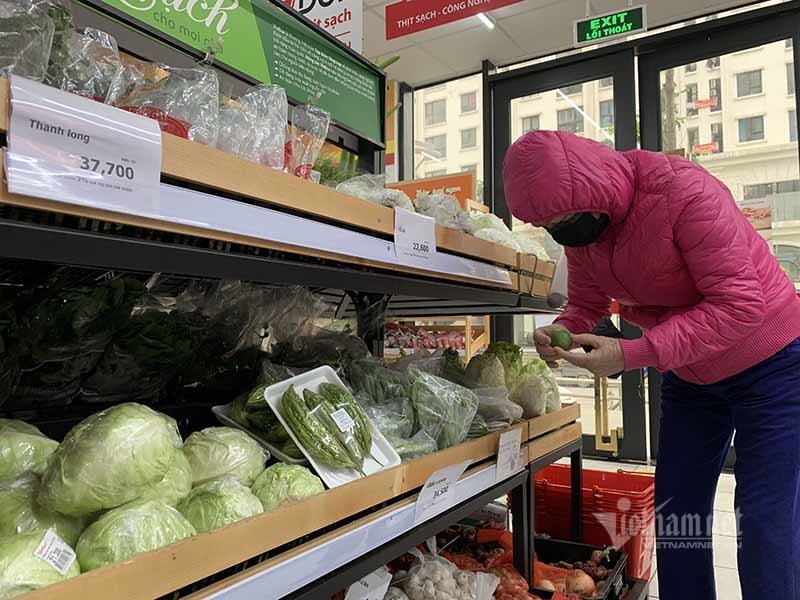 Ngày đầu cách ly, hàng la liệt ngoài chợ, chất đống trong siêu thị-9