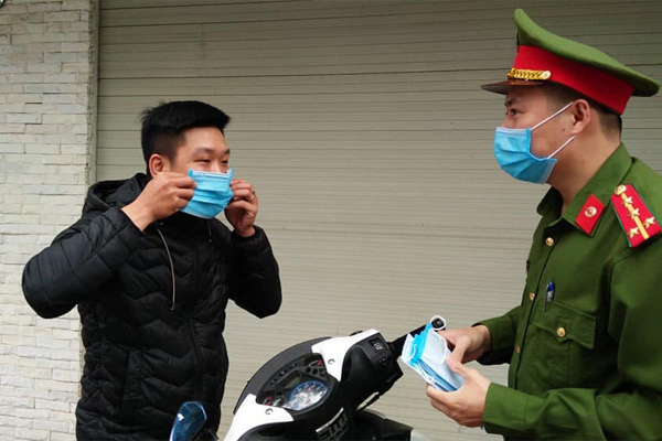 Ghi hình, xử lý người không đeo khẩu trang nơi công cộng-1