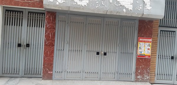 Bé 3 tuổi tử vong nghi do mẹ và bố dượng bạo hành: Tiếng khóc bất thường trong nhà trọ-3