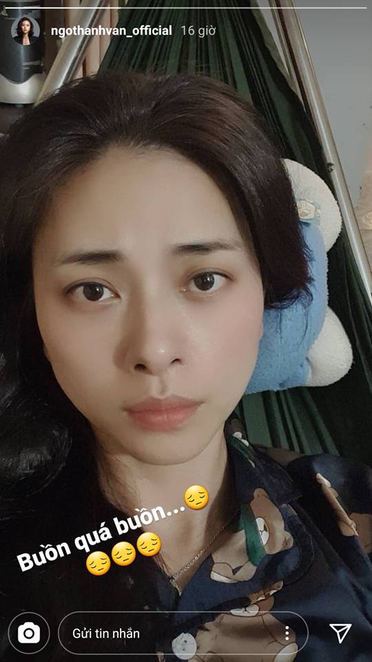 Nghỉ ở nhà không cần son phấn nhiều, mỹ nhân Việt tranh thủ khoe mặt mộc, chứng minh nhan sắc đều không phải hạng xoàng đâu!-3