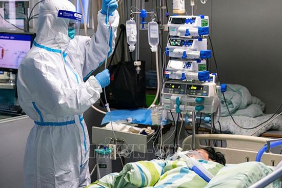 '8 triệu dân chỉ có 300 máy thở, để dịch bùng phát là đại họa'