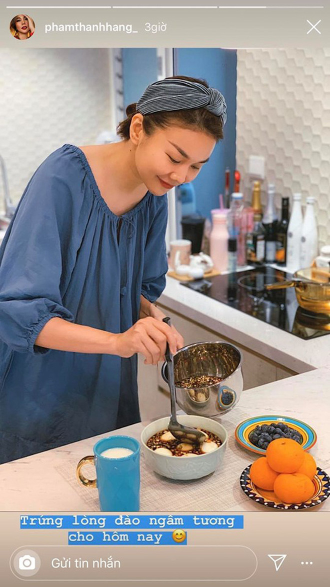 Không nhà hàng đắt đỏ, sao Vbiz tiết kiệm với mâm cơm nhà mùa dịch: Tóc Tiên nịnh chồng món ngon, Băng Di nấu bữa chỉ 50K-14