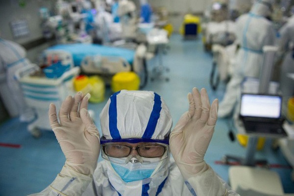 Tin vui: 2/4 bệnh nhân nặng đã có kết quả xét nghiệm âm tính 2 lần với virus gây bệnh COVID-19-1