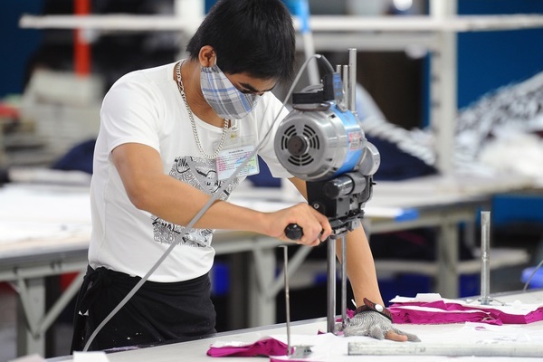 Doanh nghiệp nào được vay không lãi suất để trả lương?-1