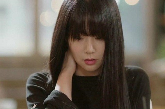 Bí mật lắp camera vì nghi ngờ người giúp việc trộm tiền, kết quả lại tóm được một kẻ khác nguy hiểm hơn gấp bội-1