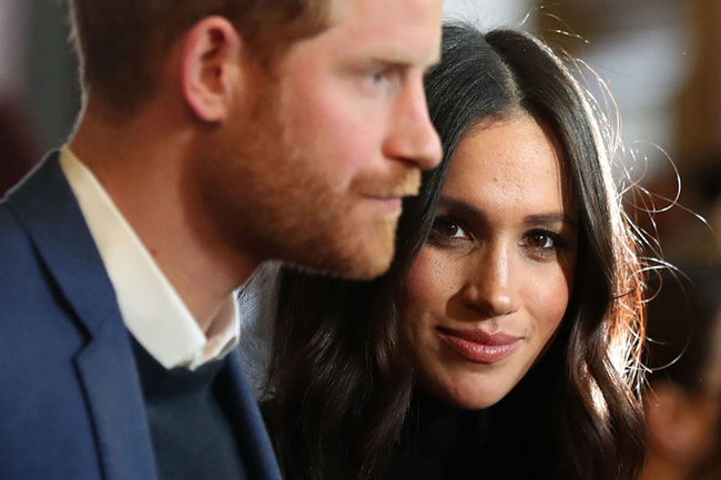 Báo Mỹ: Harry được cho là muốn trở về Anh để giúp đỡ gia đình, Meghan Markle ngay lập tức đe dọa ly hôn-2