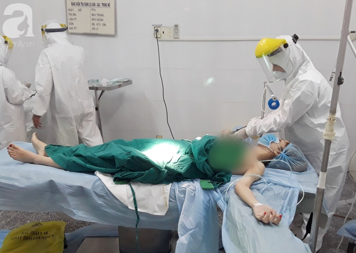 Tây Ninh: Gần 10 bác sĩ mặc đồ bảo hộ cứu nữ bệnh nhân vỡ thai ngoài tử cung khi đang cách ly tập trung-3